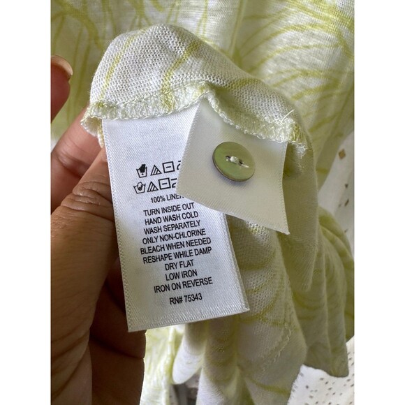 Tahari 100% Linen Hawaiian Inspired Tropical Leaves Graphic Back Botton Shirt M - Picture 6 of 7